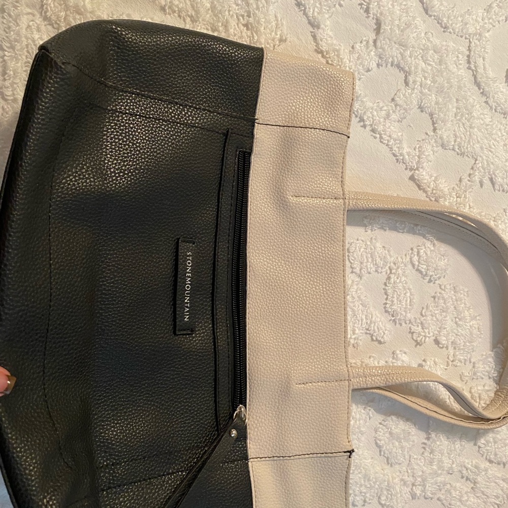 Stone mountain black and Ivory shoulder bag